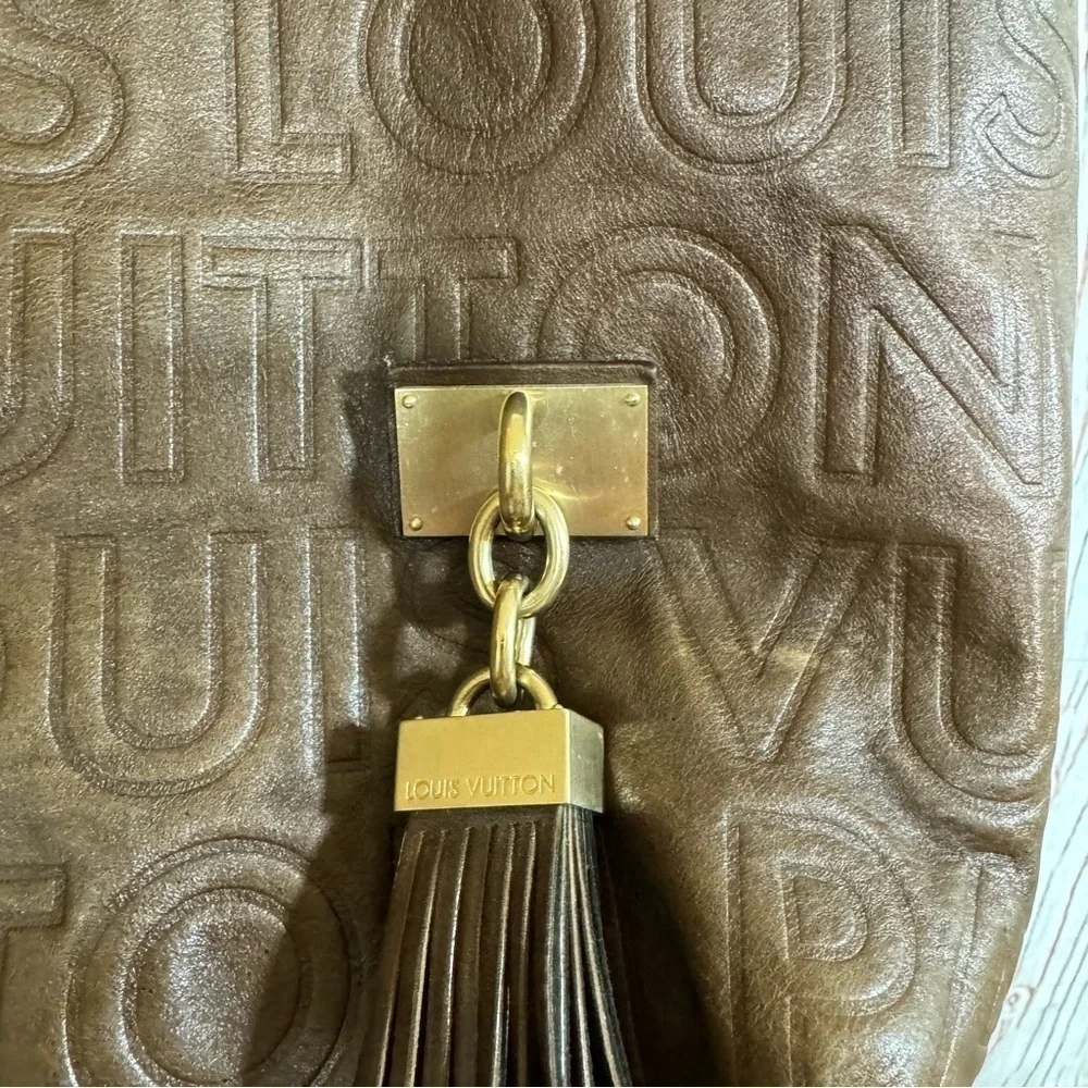 Louis Vuitton Paris Souple Whisper PM Chocolate Embossed leather bag limited